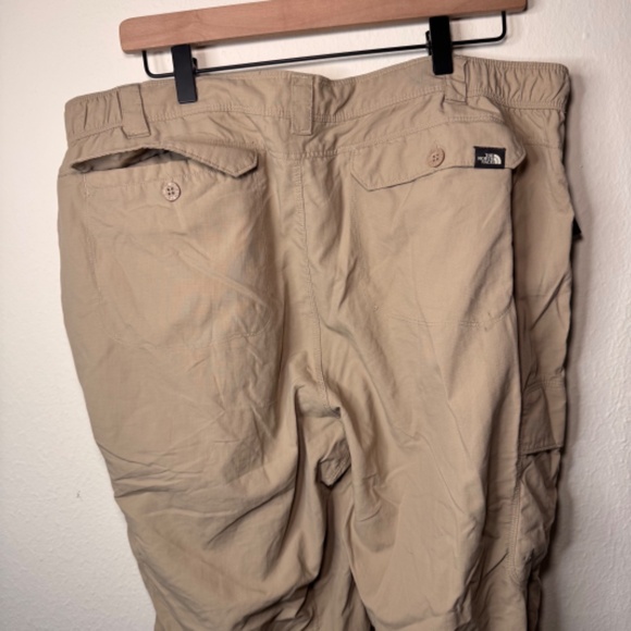 The North Face Performance Outdoor Cargo Pants Men's XL Khaki Tan HIking - Picture 7 of 7